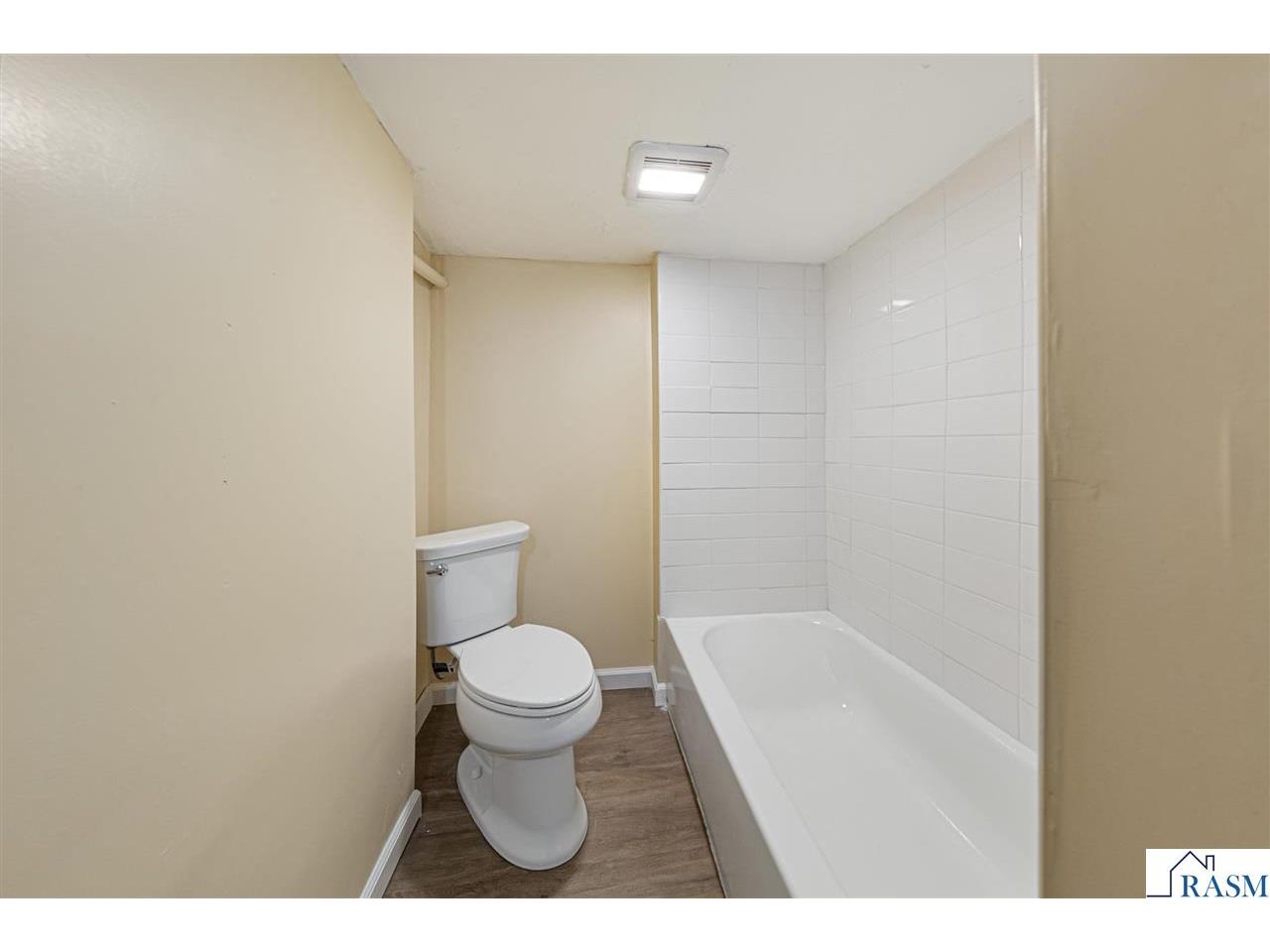272 W Tyrone Street Le Center MN 56057 7040235 image38