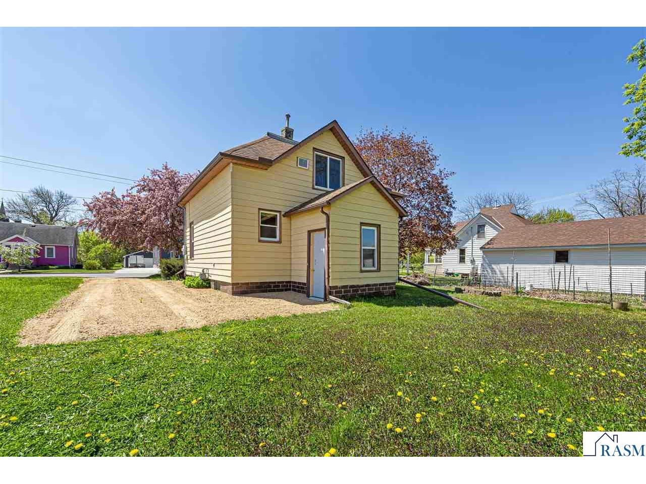 272 W Tyrone Street Le Center MN 56057 7040235 image6