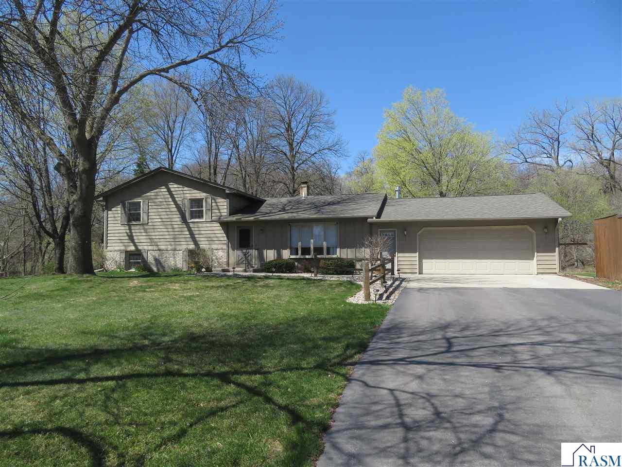 30 Valley Ridge Ct. Mankato MN 56001 7040080 image1