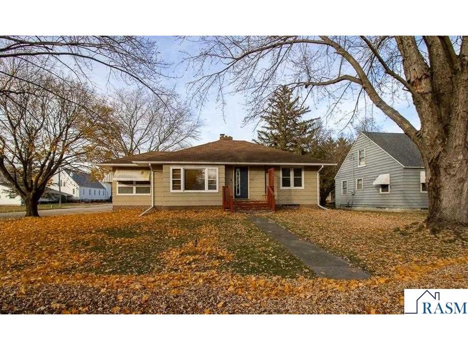 300 E Pleasant Street Amboy MN 56010 7039047 image1