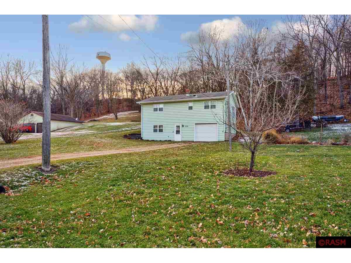 300 N 8th Street Henderson MN 56044 7033828 image1