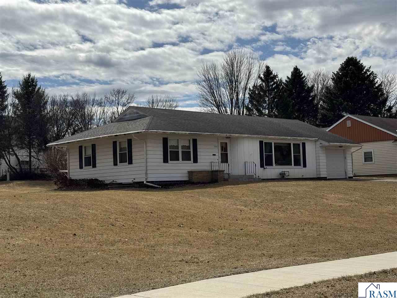 300 SW 6 Street Wells MN 56097 7038883 image1