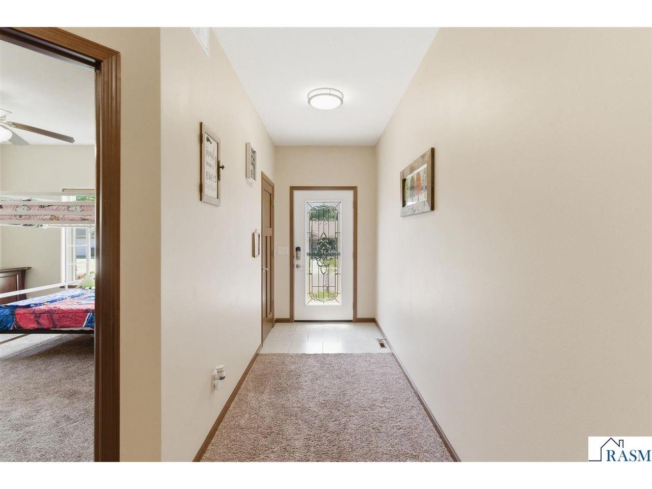 300 Tanager Road Mankato MN 56001 267040489 image10