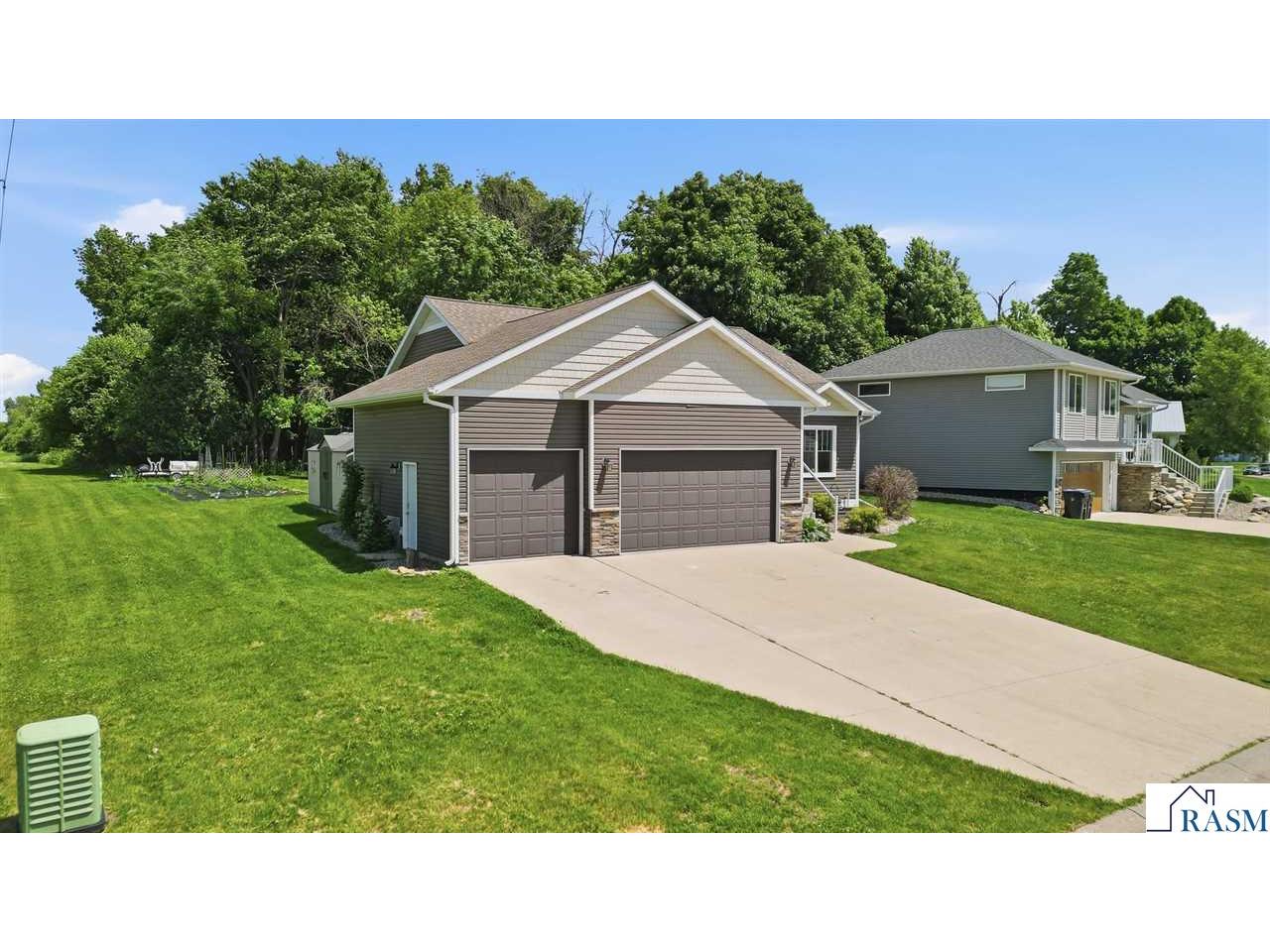 300 Tanager Road Mankato MN 56001 267040489 image2