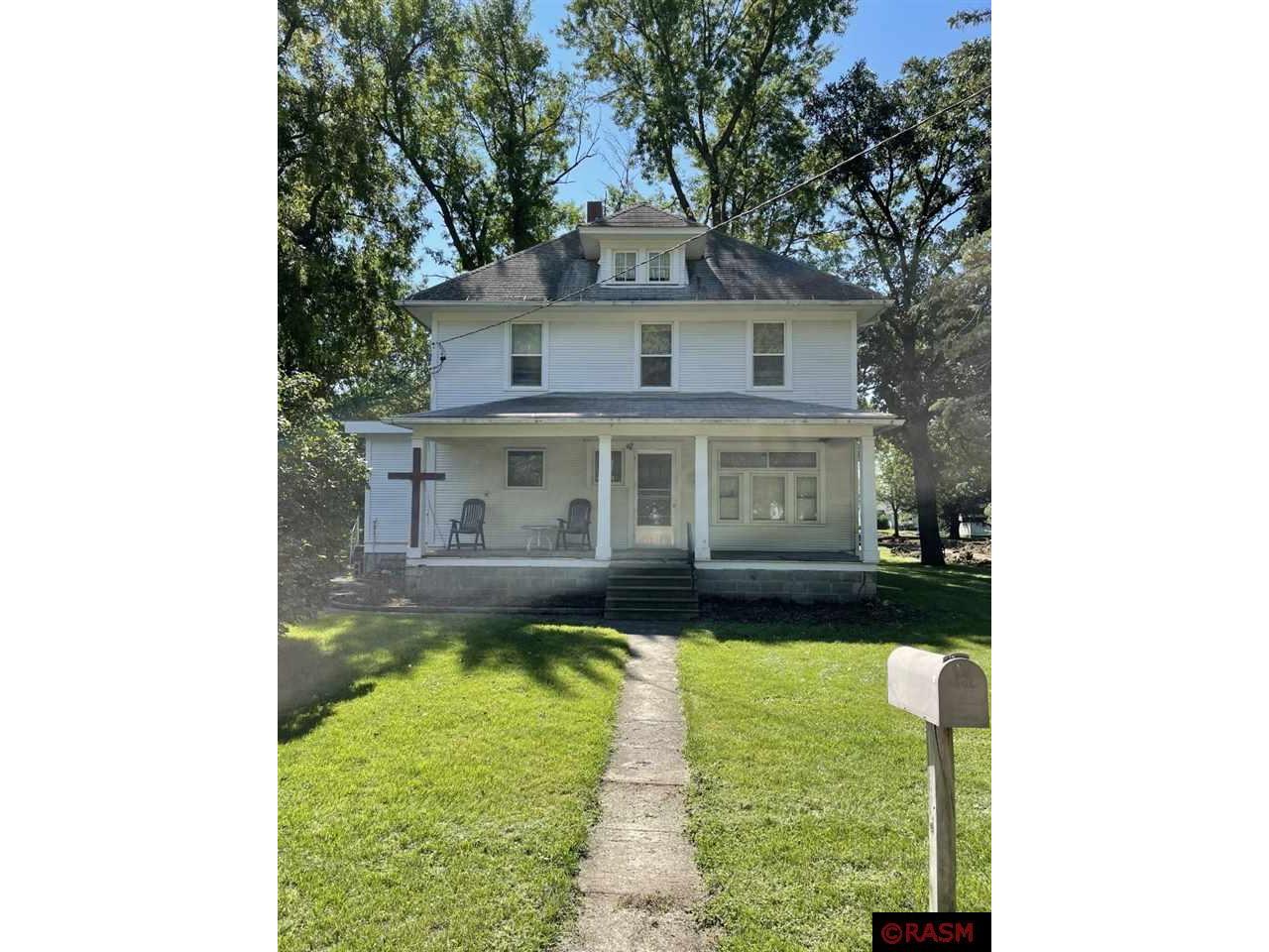 301 E 2nd Street Waldorf MN 56091 7028506 image1