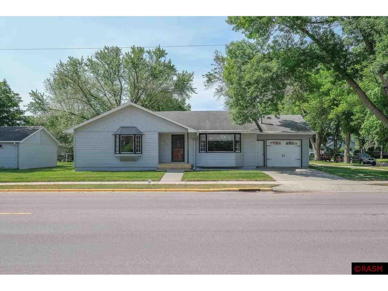 301 E Silver Street Mapleton MN 56065 7032506 image1