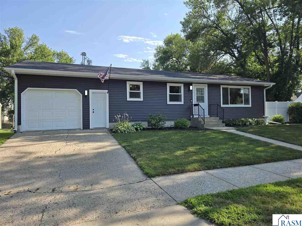 301 Elm St NE Sleepy Eye MN 56085 267040978 image2