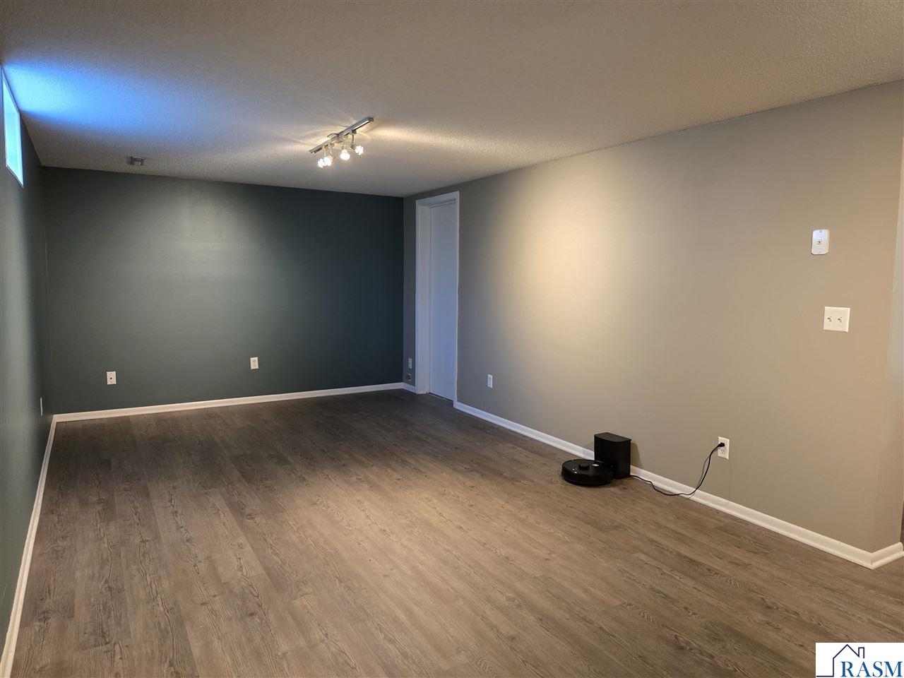 301 Elm St NE Sleepy Eye MN 56085 267040978 image22