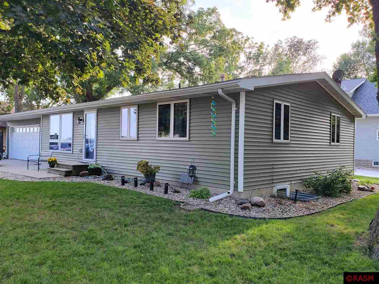 301 Lakeside St S Lake Crystal MN 56055 7035747 image1