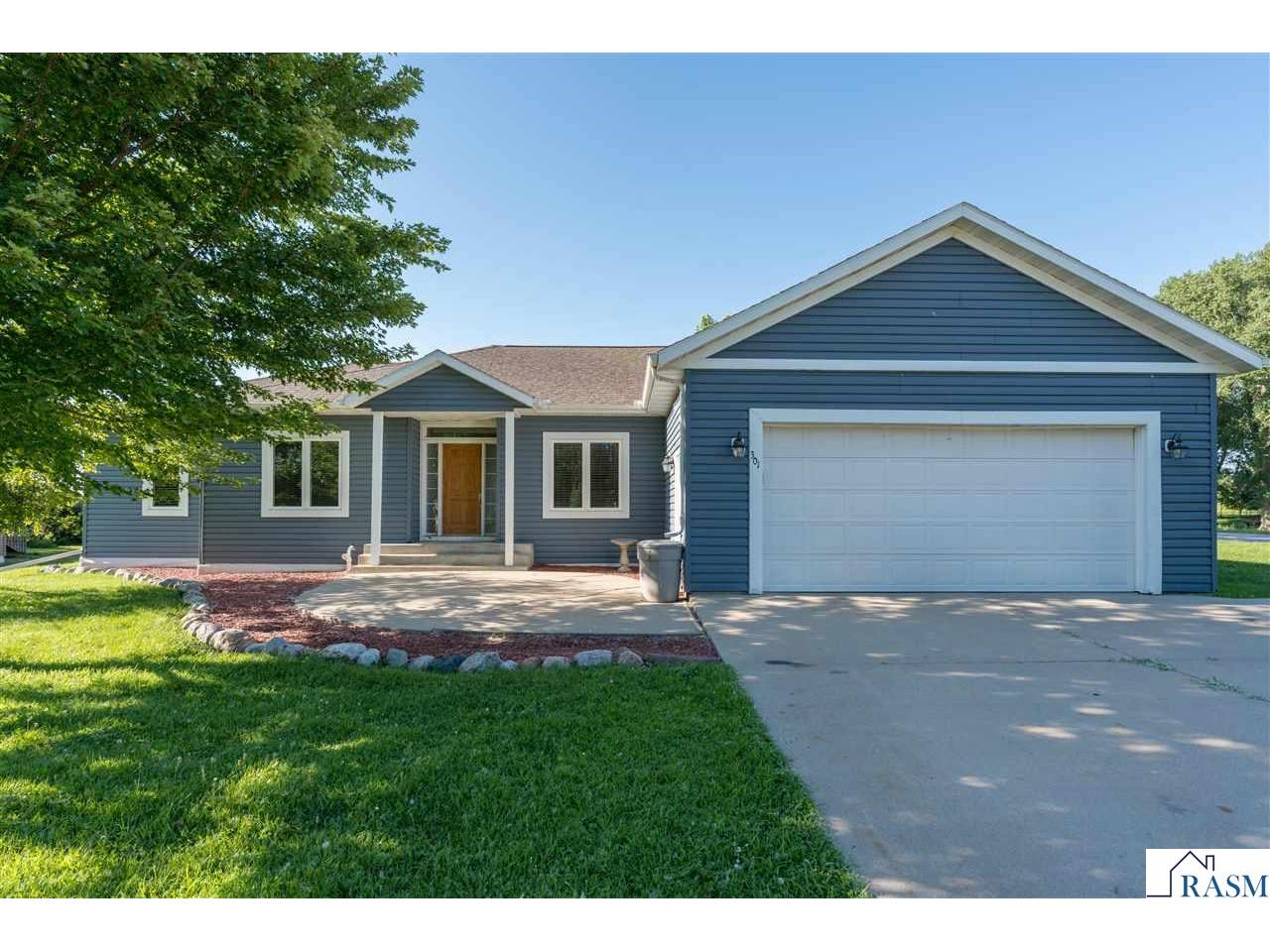 301 NW 7th Street New Richland MN 56072 267040925 image1