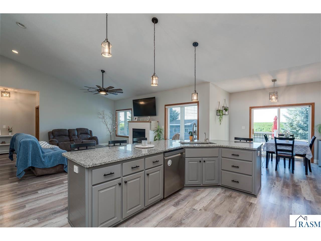 301 NW 7th Street New Richland MN 56072 267040925 image10