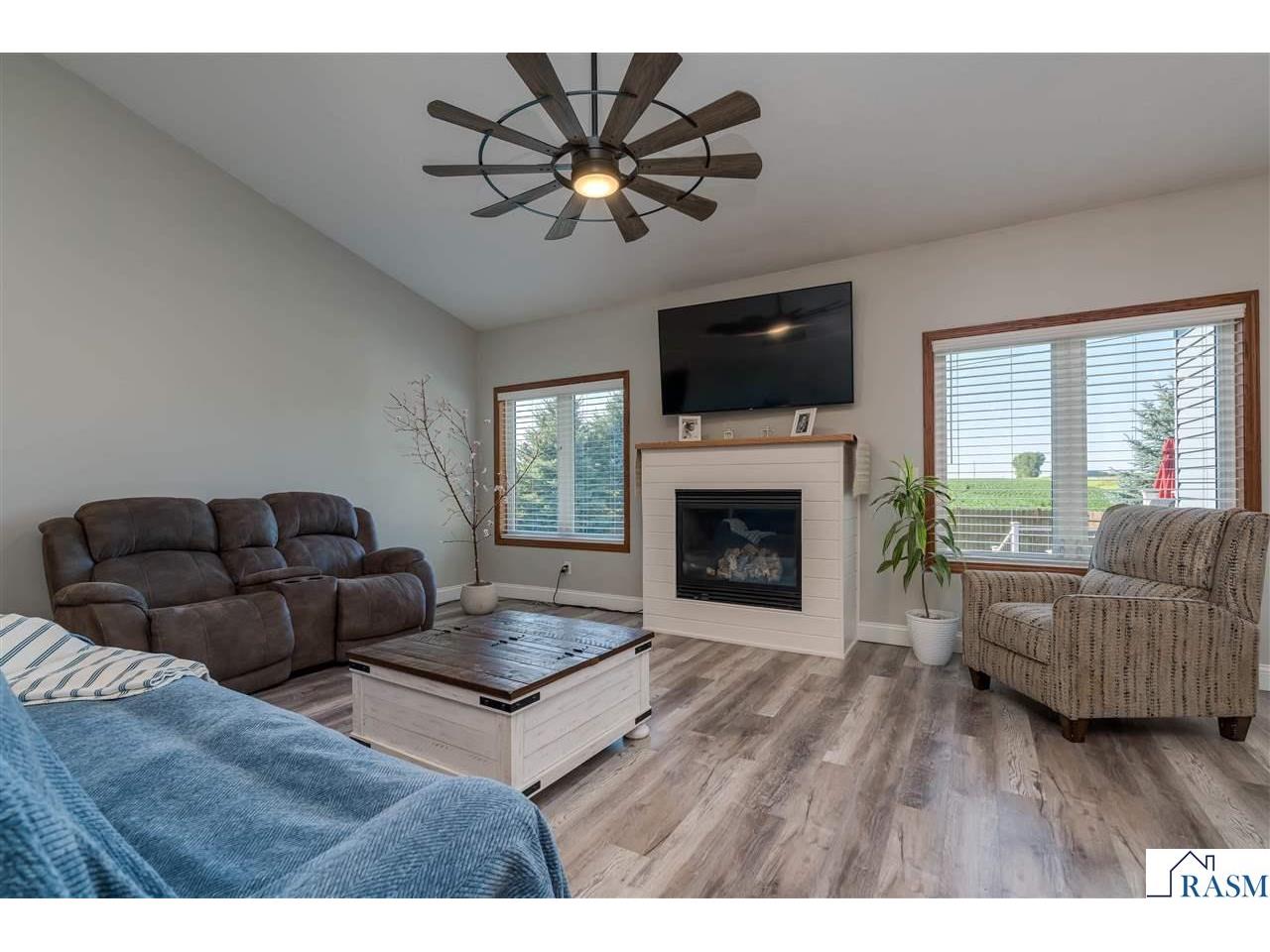 301 NW 7th Street New Richland MN 56072 267040925 image4