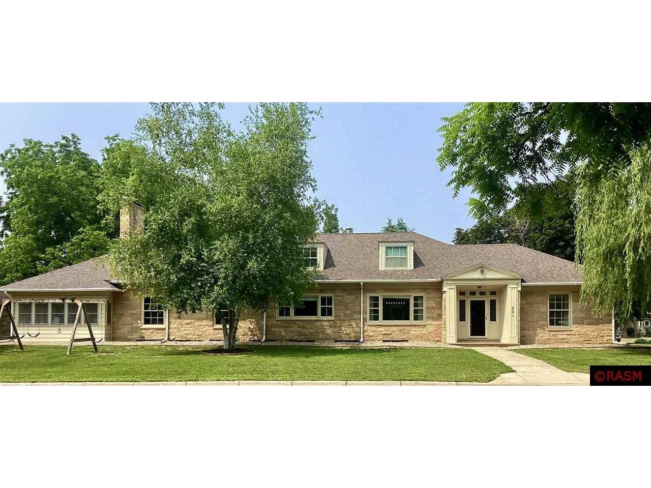 301 SW 5 Street Wells MN 56097 7032692 image1