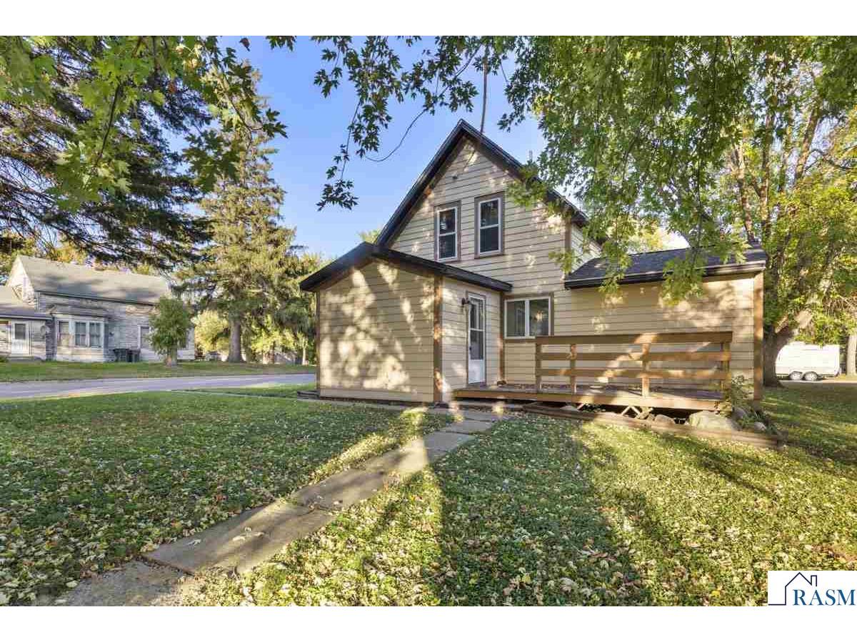 302 S Renville Street Winthrop MN 55396 7038800 image27