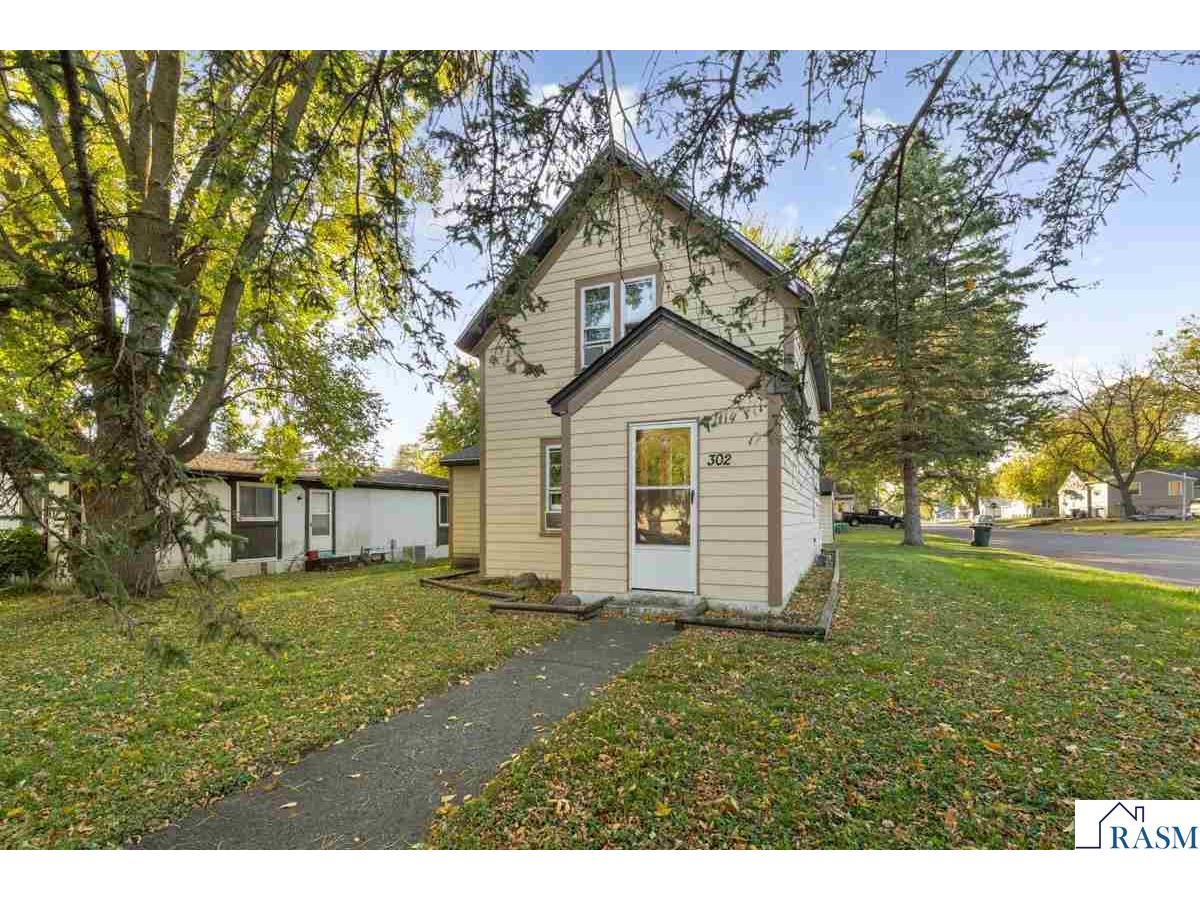 302 S Renville Street Winthrop MN 55396 7038800 image3