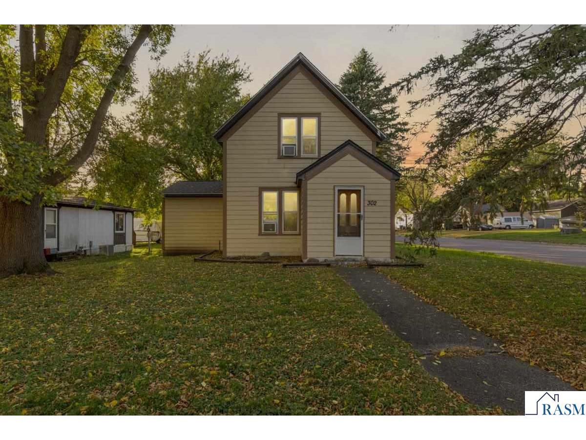 302 S Renville Street Winthrop MN 55396 7038800 image30