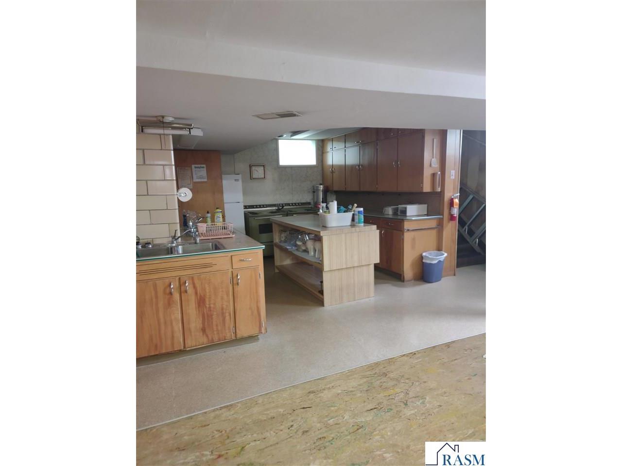 302 W main Street Ceylon MN 56121 267040591 image35