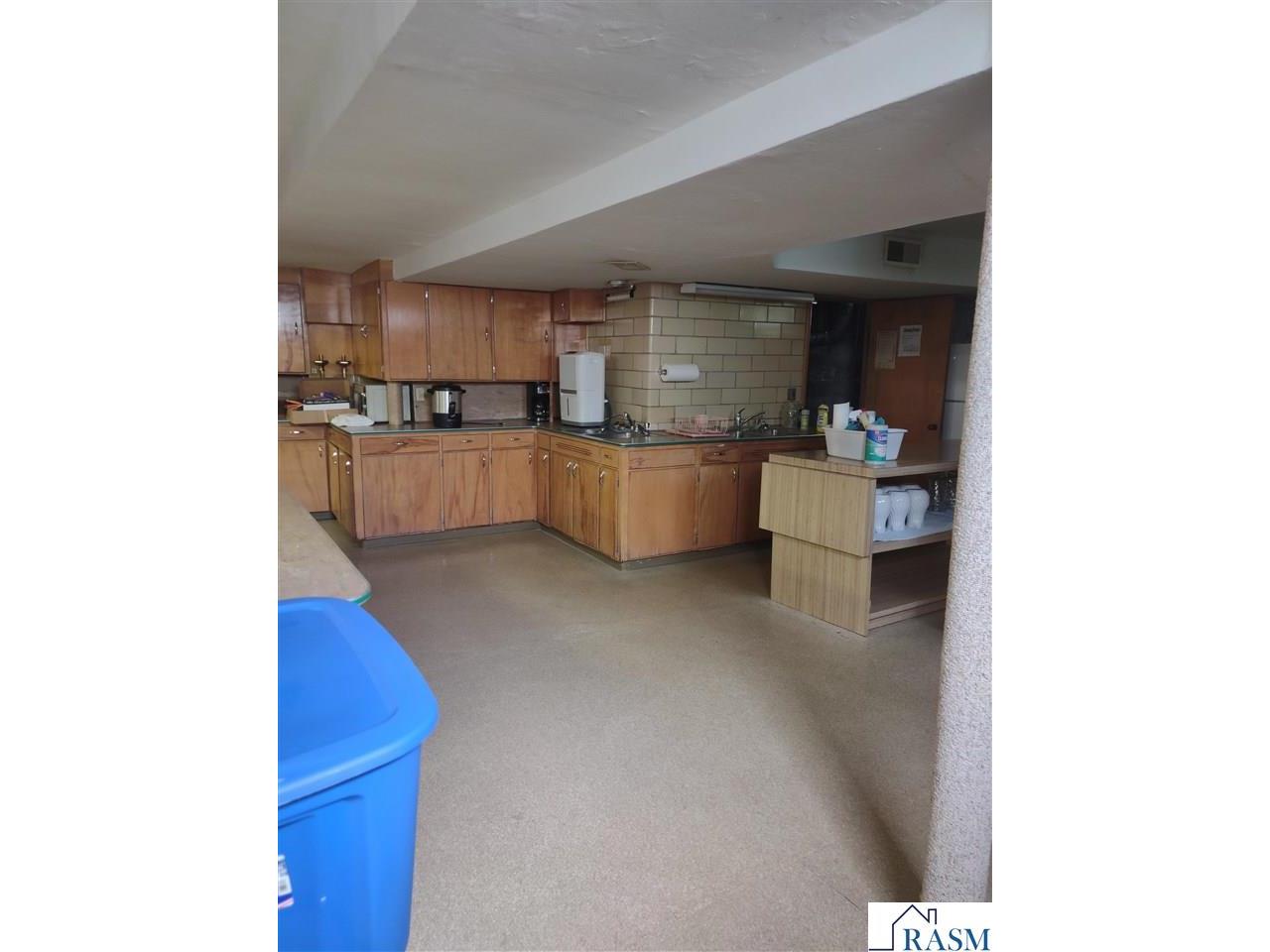 302 W main Street Ceylon MN 56121 267040591 image36