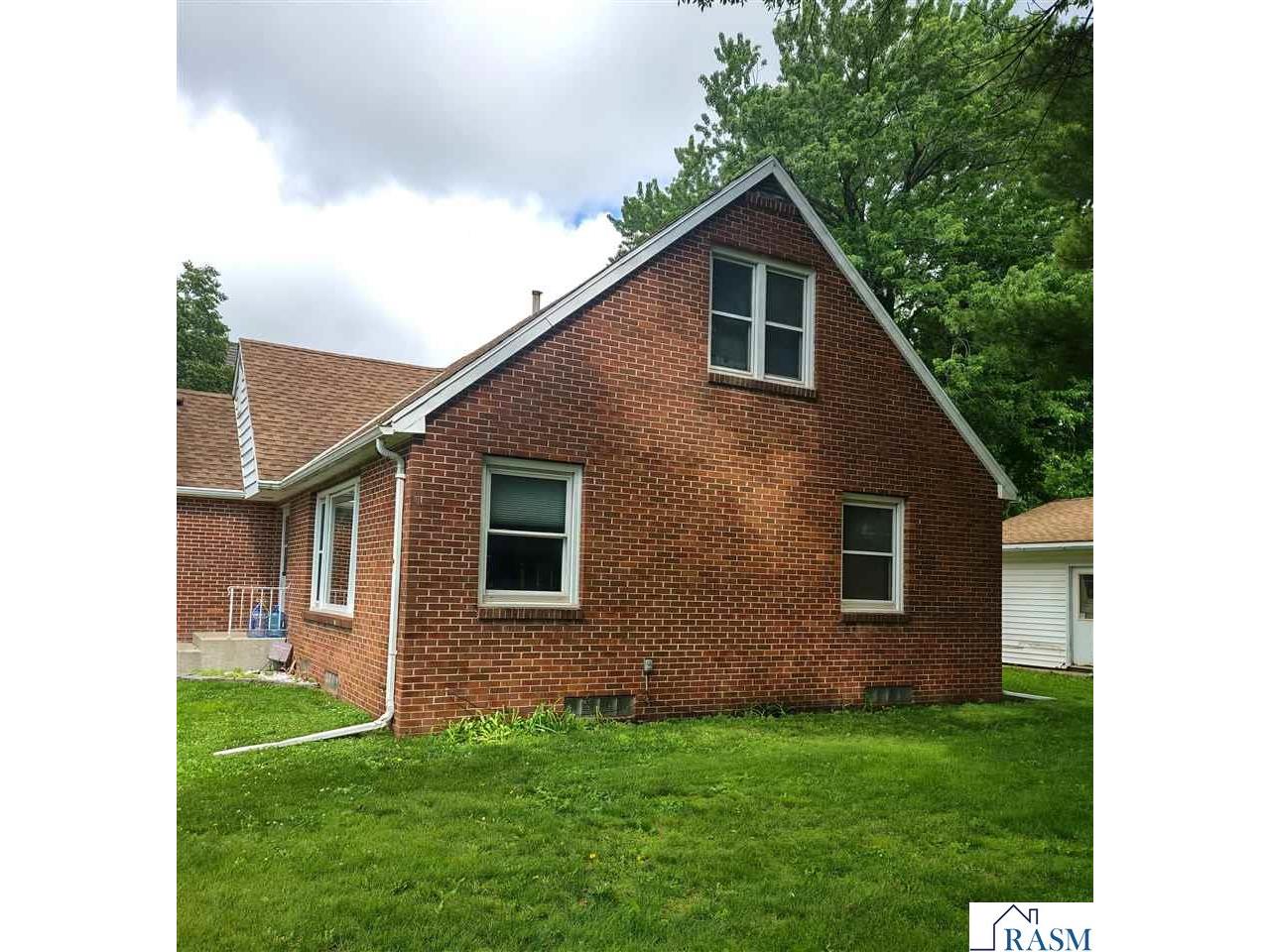 302 W main Street Ceylon MN 56121 267040591 image4