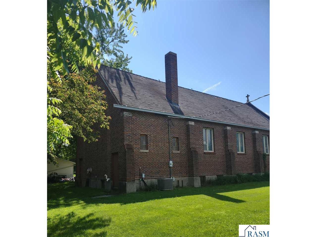 302 W main Street Ceylon MN 56121 267040591 image42