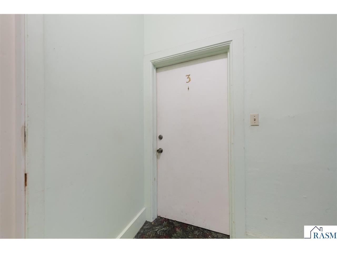 303 N Broad Street Mankato MN 56001 7039998 image24