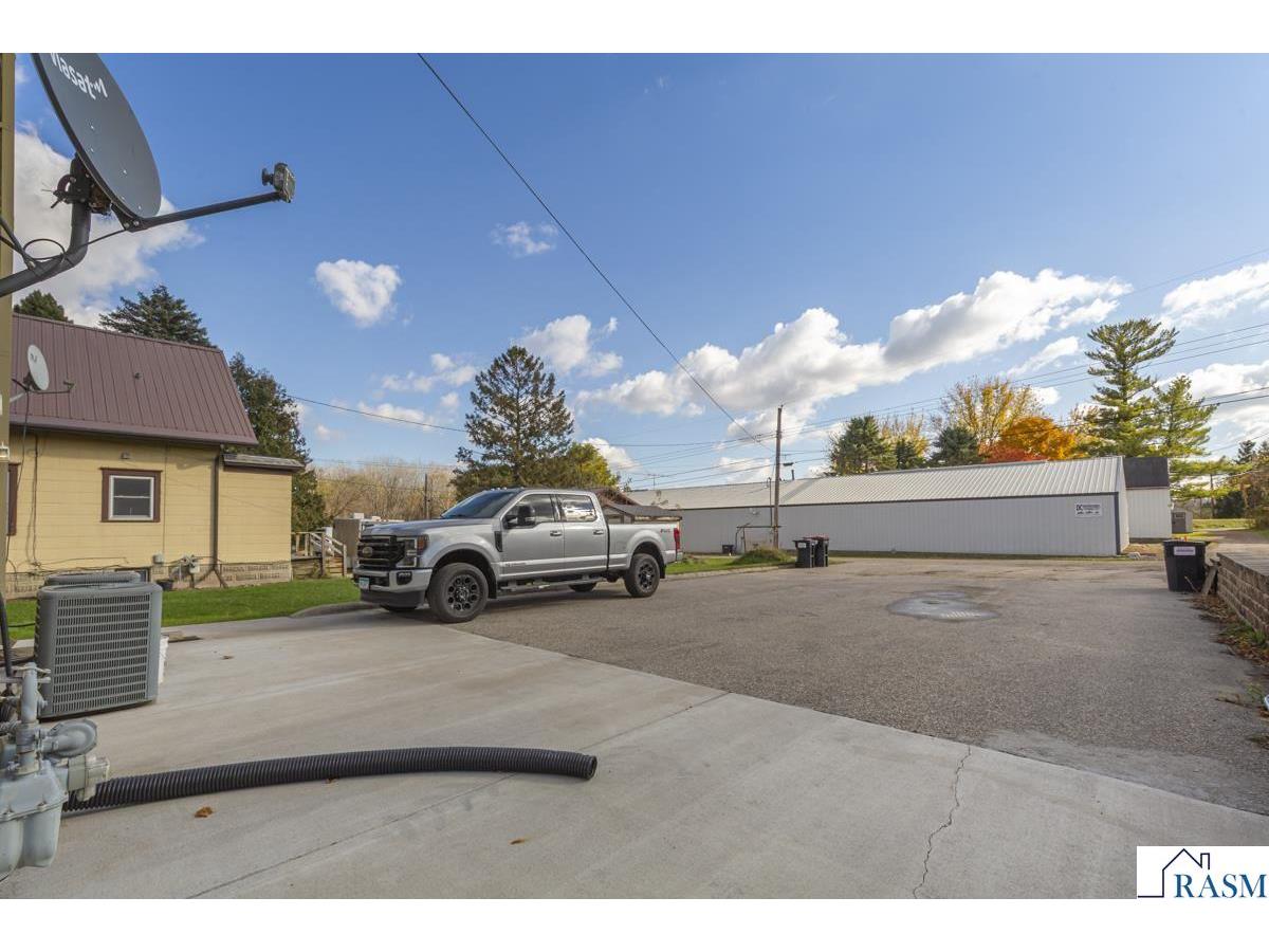305 Main Street Henderson MN 56044 7038962 image31