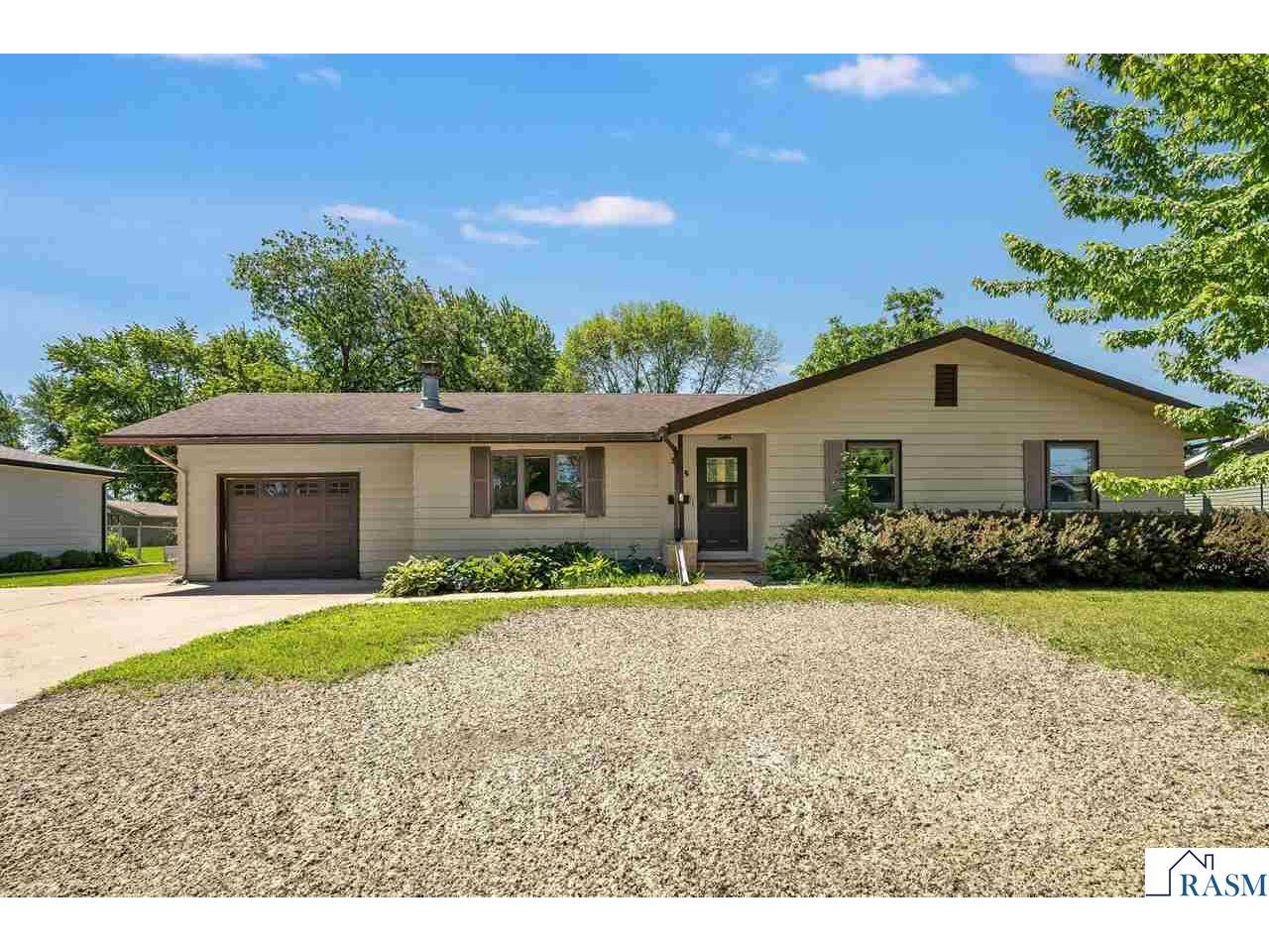 305 Maywood Avenue Eagle Lake MN 56024 267040585 image1