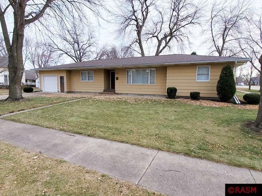 306 E 7th Street, Blue Earth, MN 56013 MLS 7025807 Edina Realty