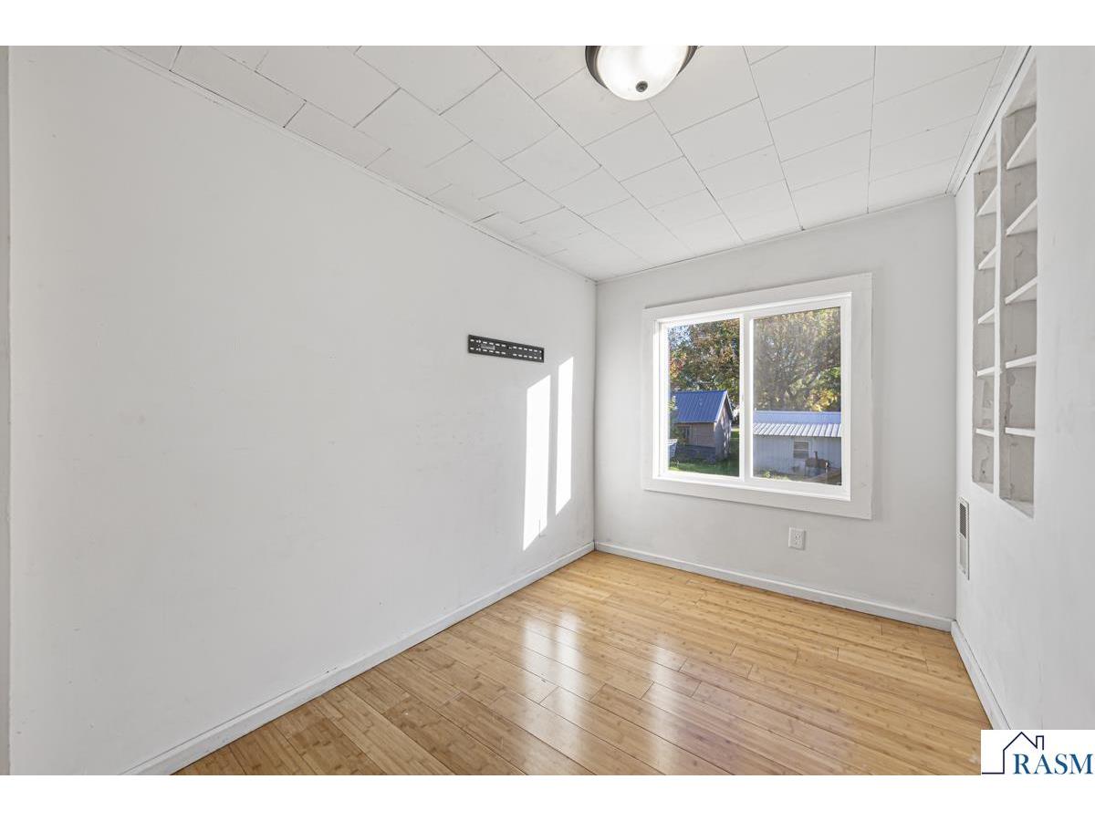 307 W 4th Street Winthrop MN 55396 7038817 image18