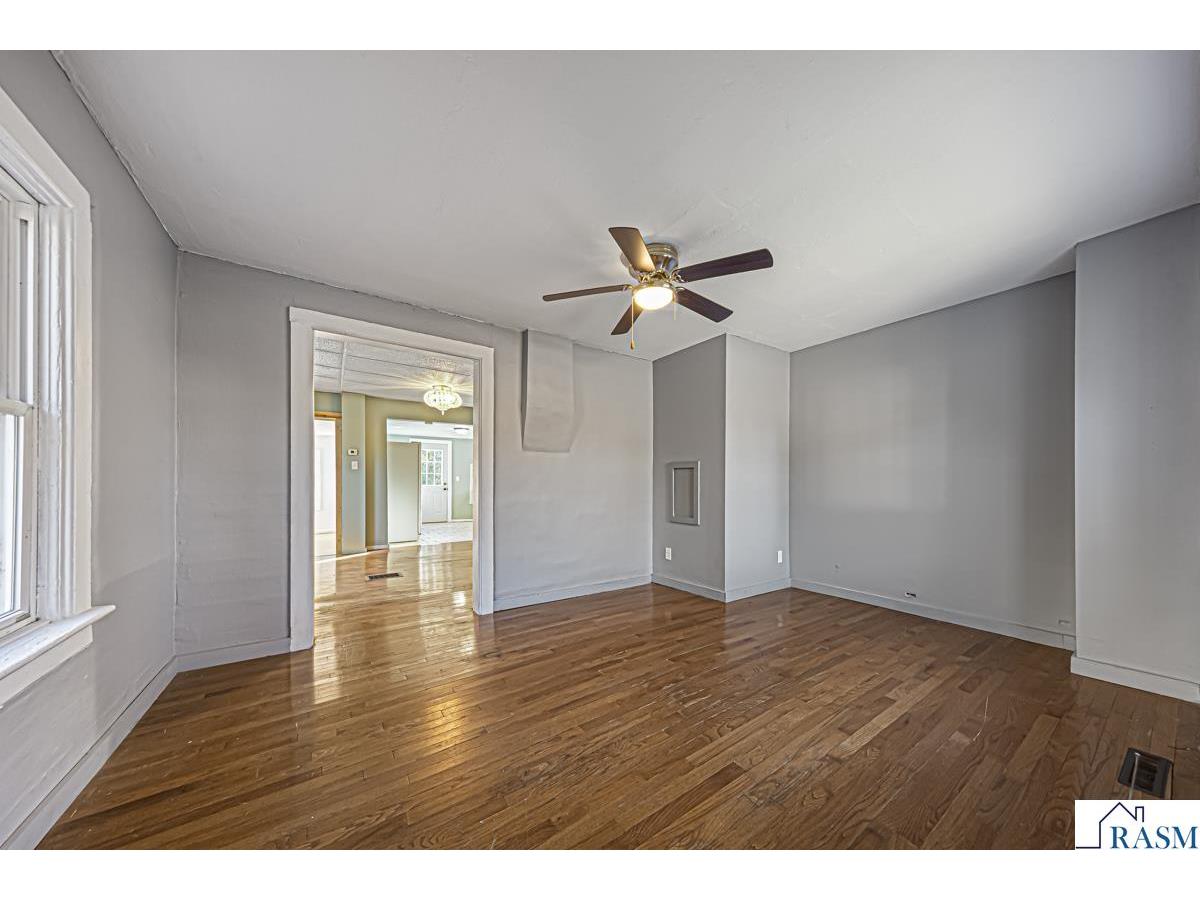 307 W 4th Street Winthrop MN 55396 7038817 image9