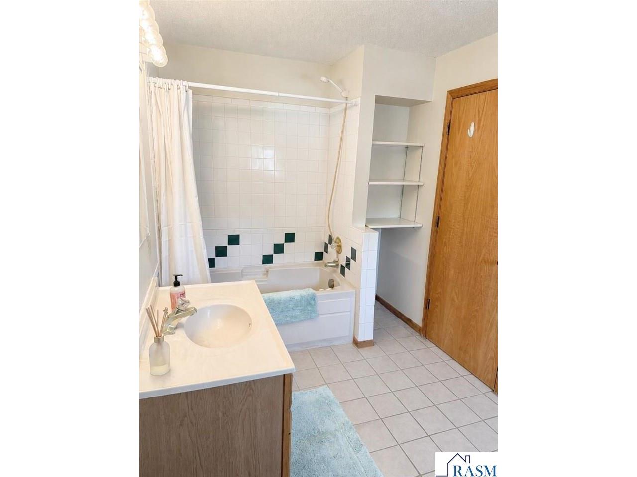 307 Washington Avenue Hanska MN 56041 267040924 image23
