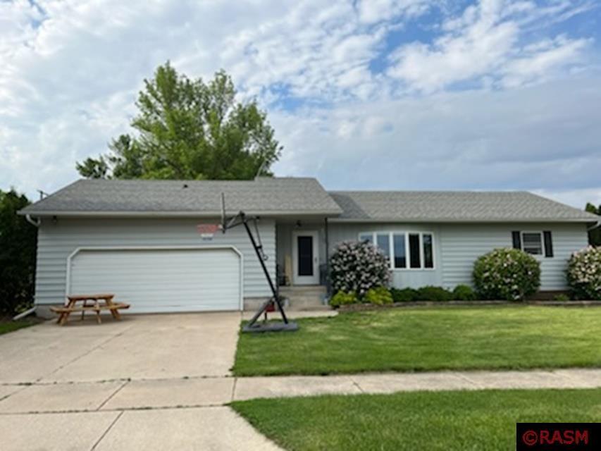 309 E Iowa Street, Elmore, MN, 56027 MLS 7030075 Edina Realty