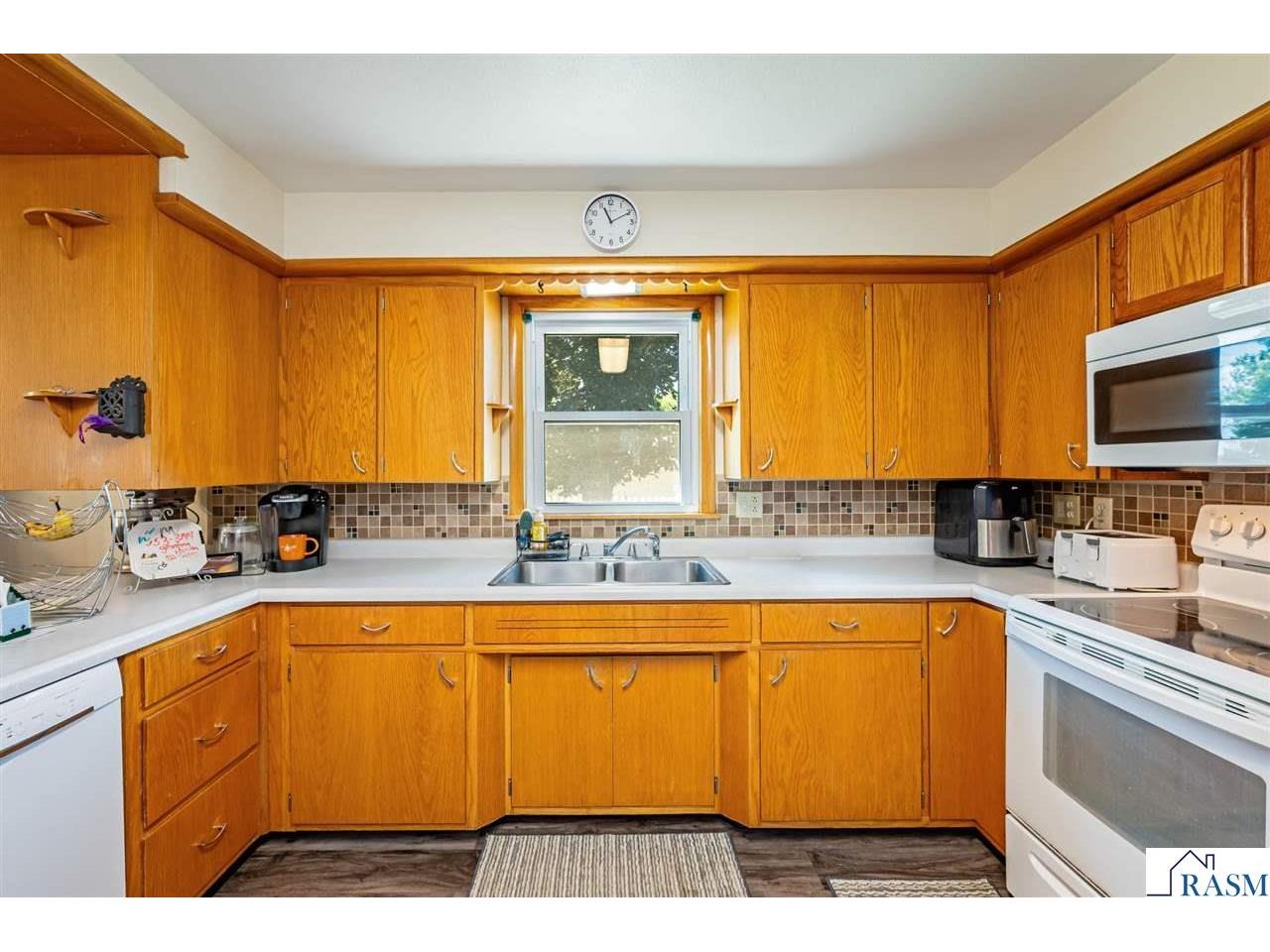 310 E 13th Street Blue Earth MN 56013 267040696 image10