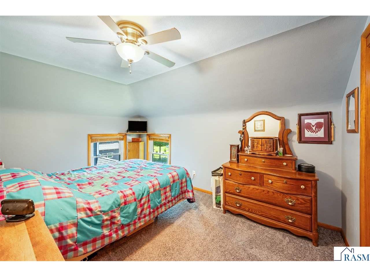 310 E 13th Street Blue Earth MN 56013 267040696 image13