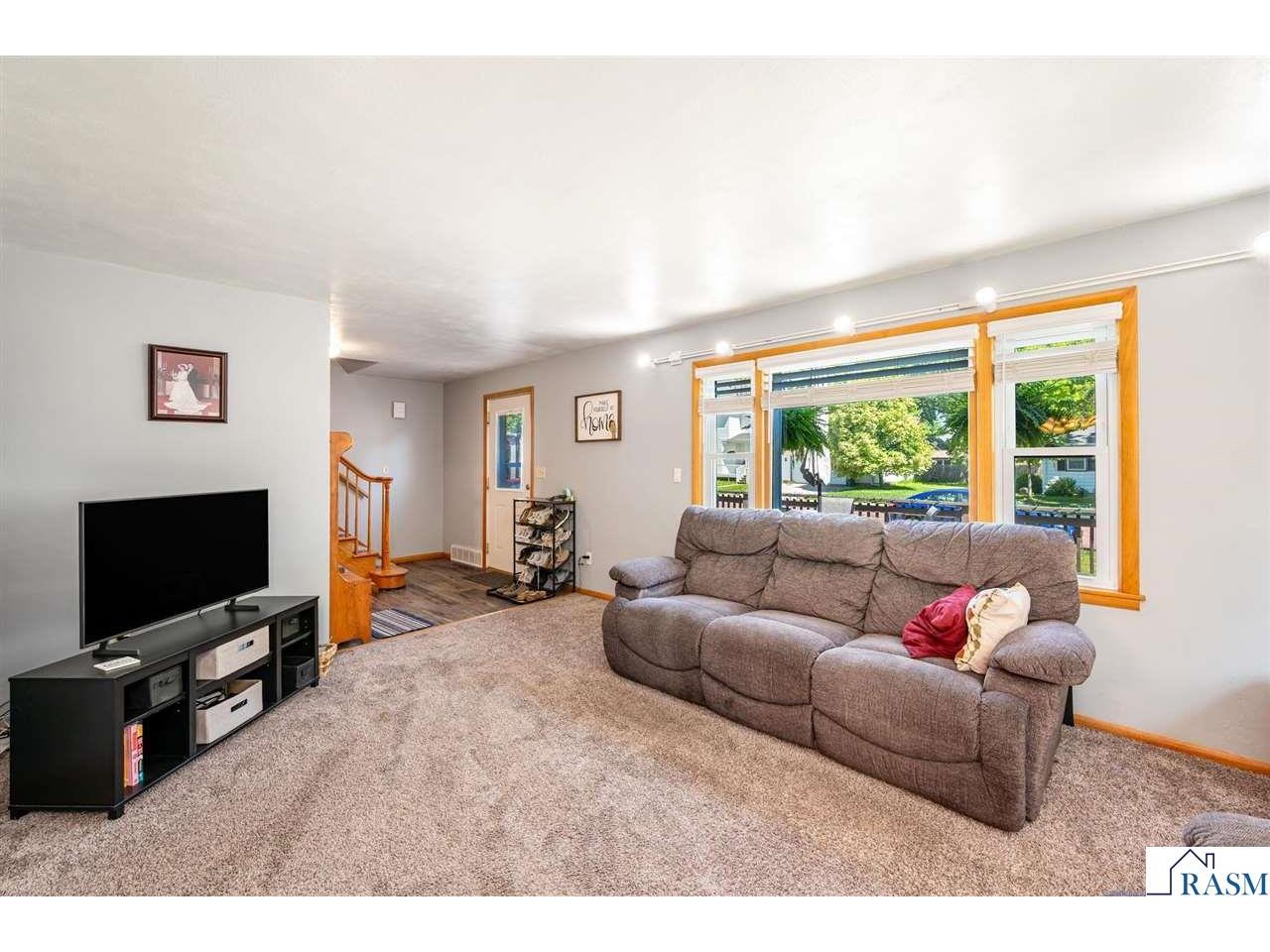 310 E 13th Street Blue Earth MN 56013 267040696 image3