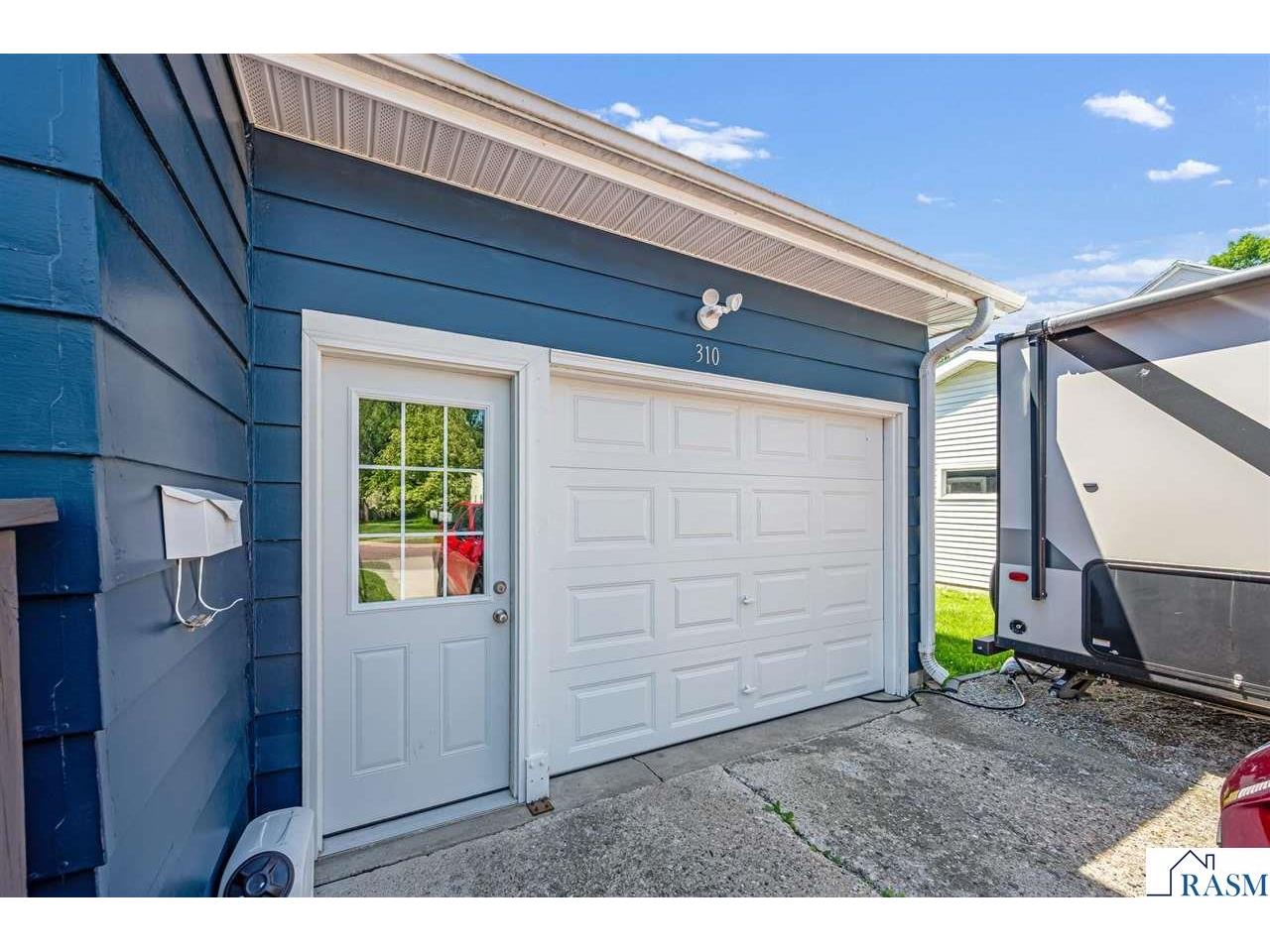 310 E 13th Street Blue Earth MN 56013 267040696 image30