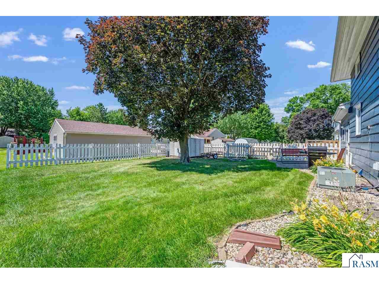 310 E 13th Street Blue Earth MN 56013 267040696 image32