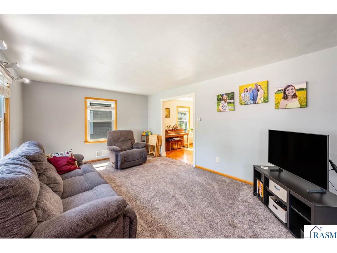 310 E 13th Street Blue Earth MN 56013 267040696 image4