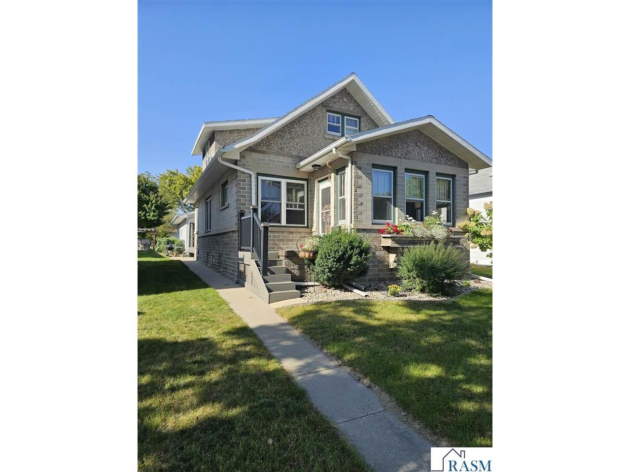 311 N State Street New Ulm MN 56073 7038695 image1