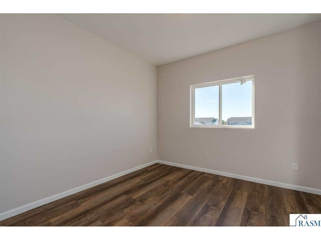 3117 & 3119 Noble Drive Mankato MN 56003 7038834 image24