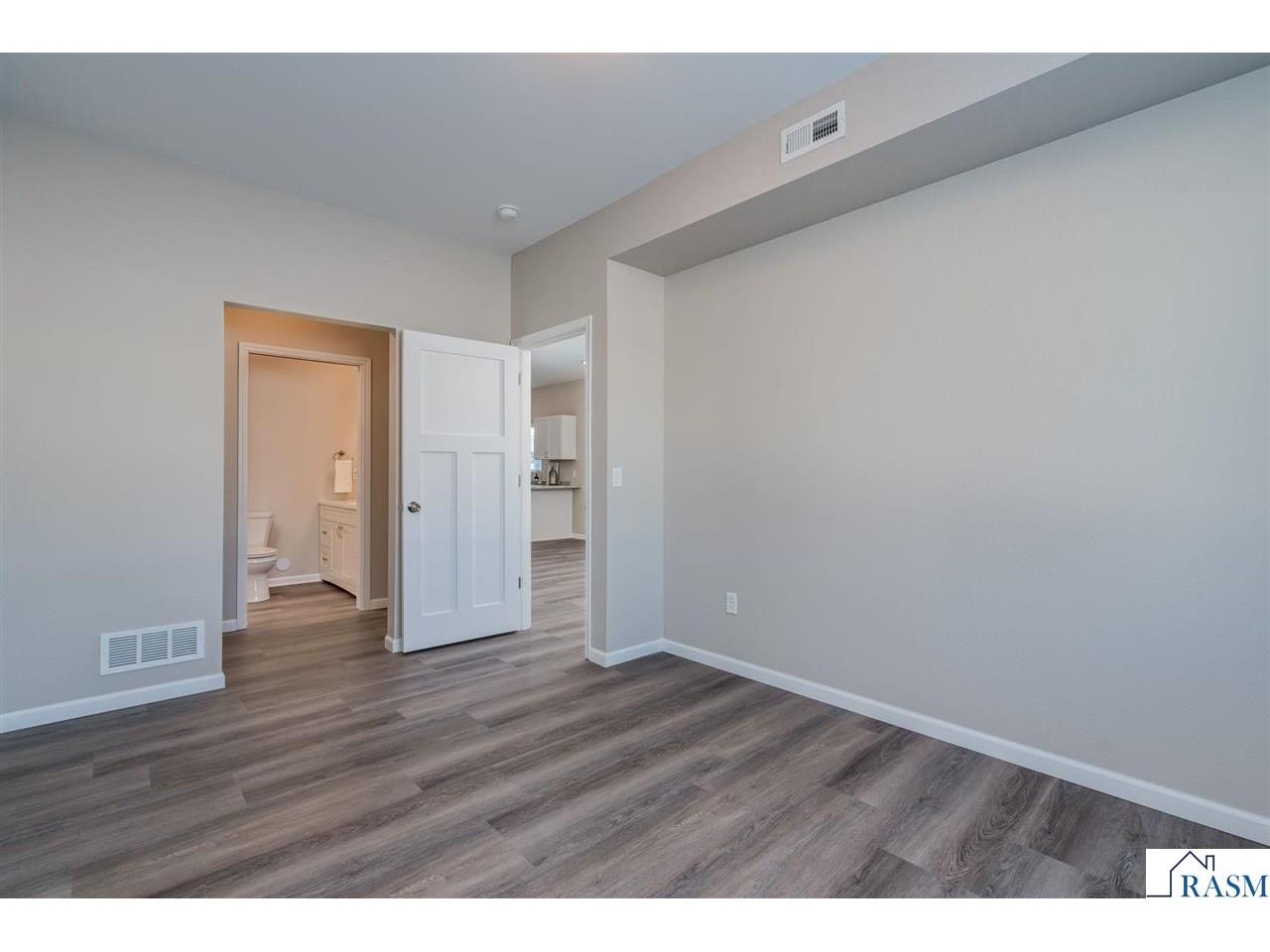 3120 & 3122 Noble Drive Mankato MN 56001 7039425 image15