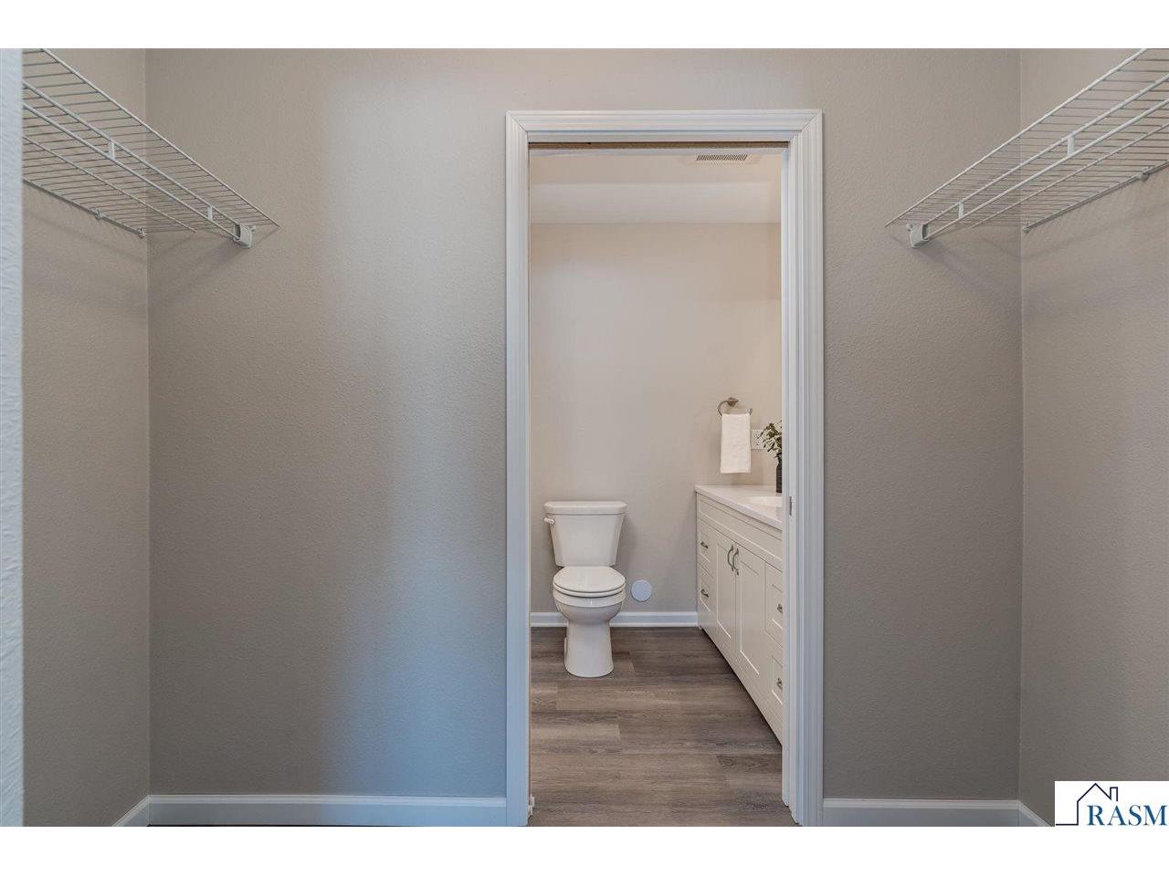 3120 & 3122 Noble Drive Mankato MN 56001 7039425 image16