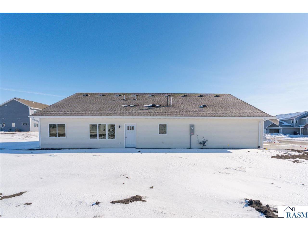 3120 & 3122 Noble Drive Mankato MN 56001 7039425 image2