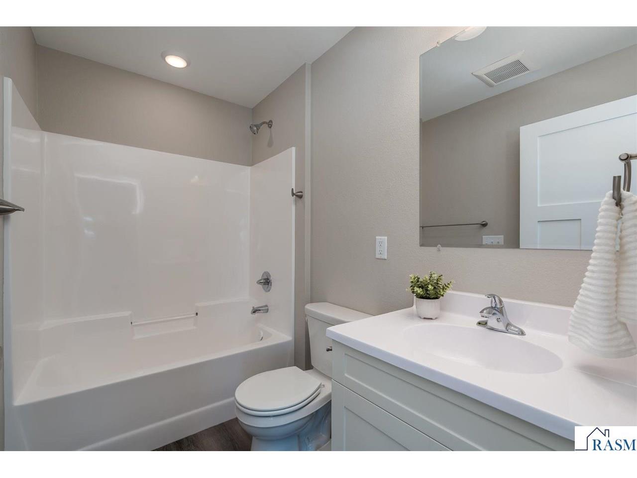 3120 & 3122 Noble Drive Mankato MN 56001 7039425 image21