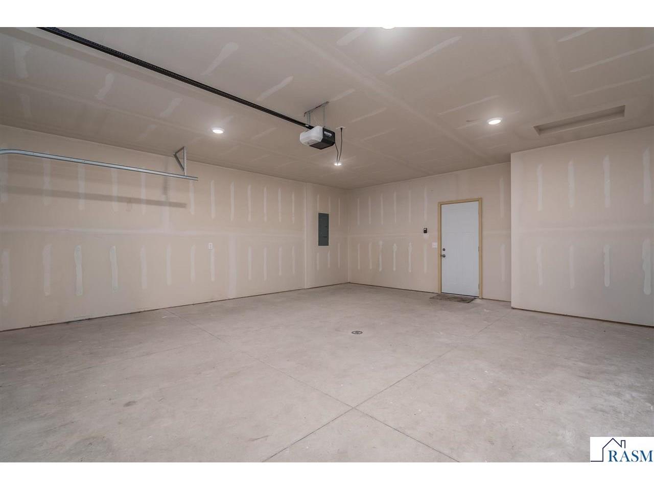 3120 & 3122 Noble Drive Mankato MN 56001 7039425 image24