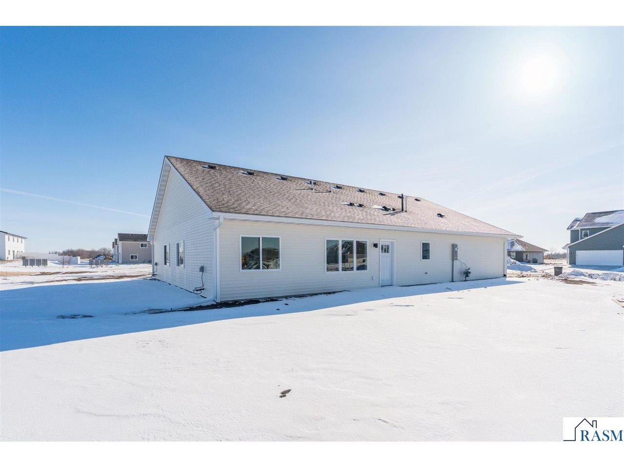 3120 & 3122 Noble Drive Mankato MN 56001 7039425 image3