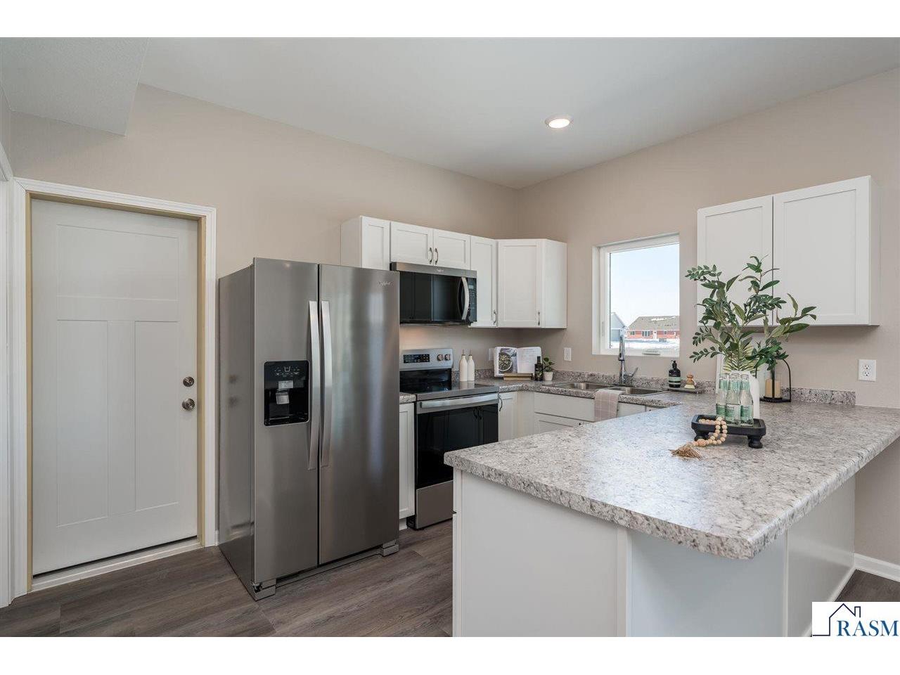 3120 & 3122 Noble Drive Mankato MN 56001 7039425 image9