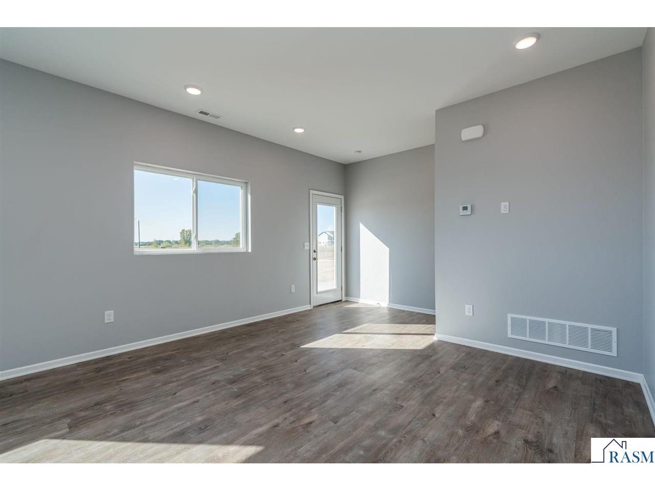 3129 & 3131 Noble Drive Mankato MN 56003 7039384 image14