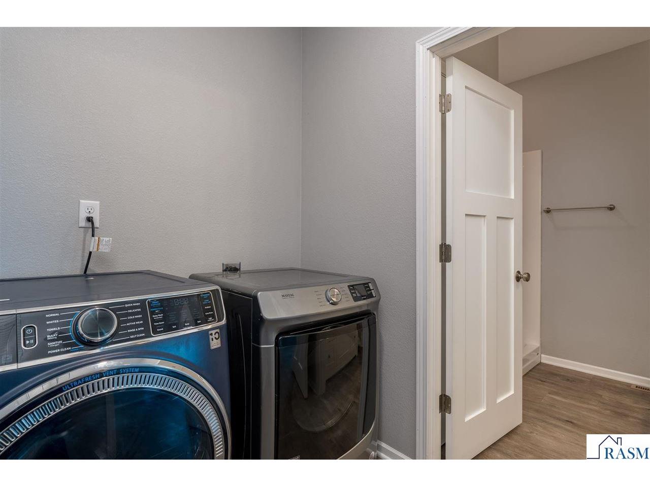 3129 & 3131 Noble Drive Mankato MN 56003 7039384 image20