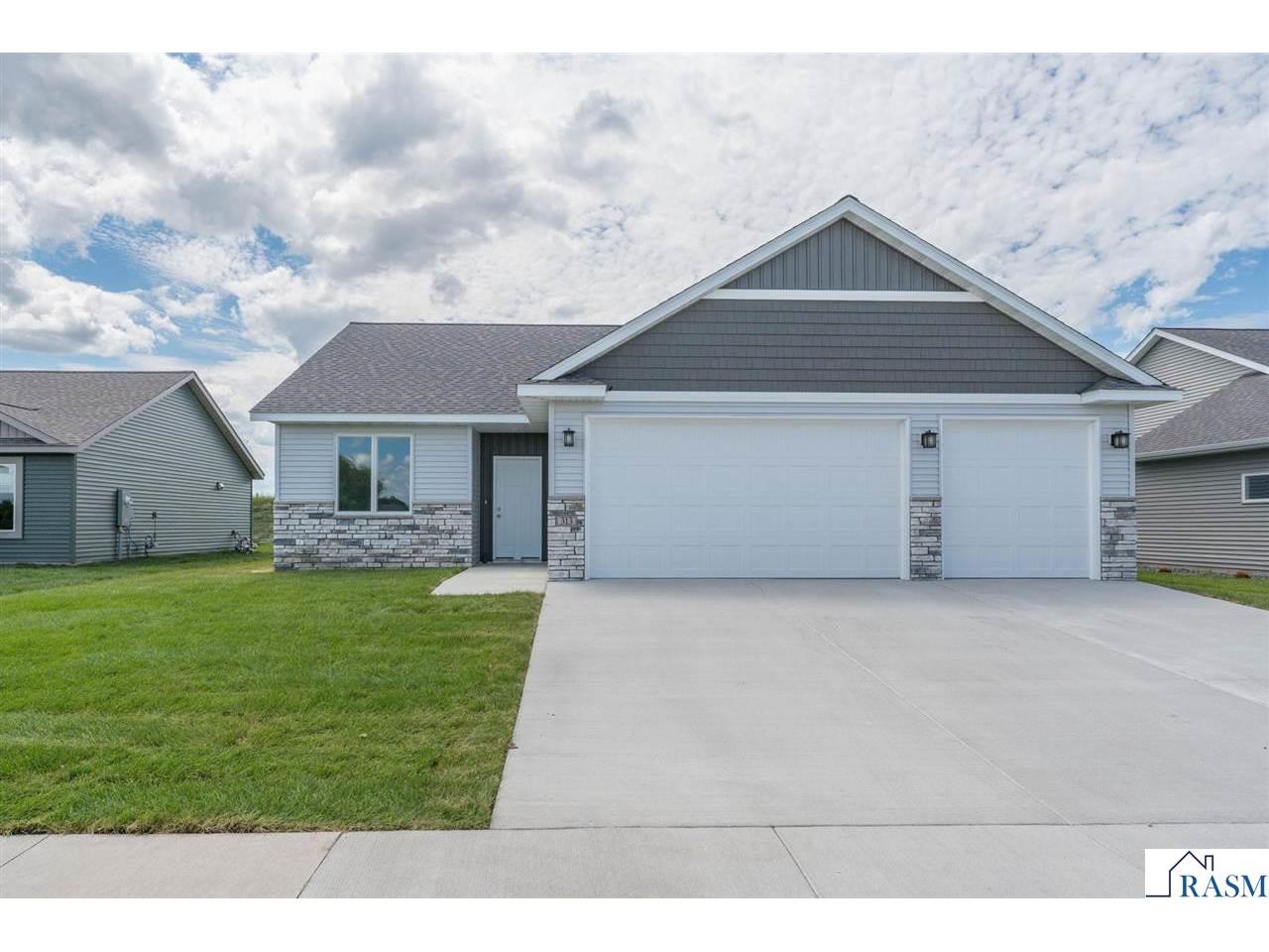 313 Falcon Run Eagle Lake MN 56025 267040520 image1